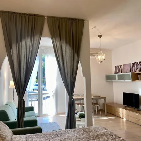 Apartment Con Piscina Monti di Licciana Nardi
