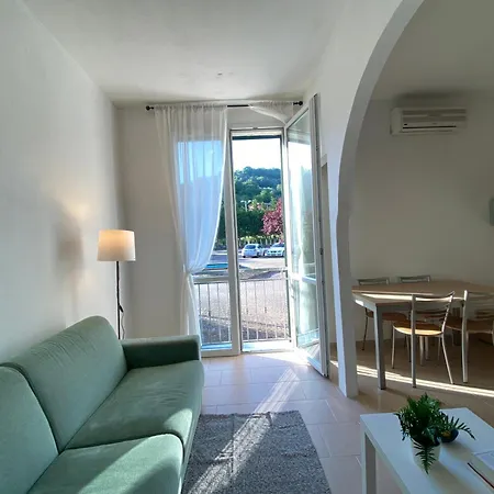 Con Piscina Monti di Licciana Nardi
